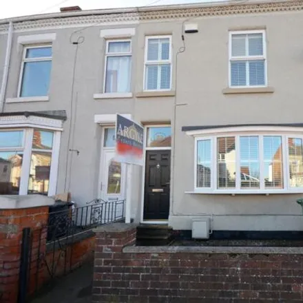 Rent this 3 bed townhouse on Thrunscoe Road in Cleethorpes, DN35 8TE