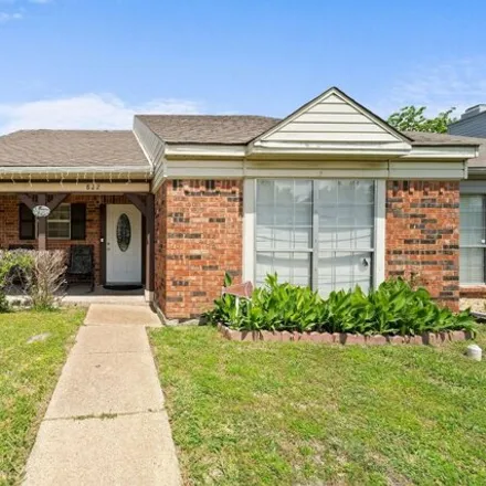 Image 1 - 822 Colechester Drive, Mesquite, TX 75149, USA - House for sale
