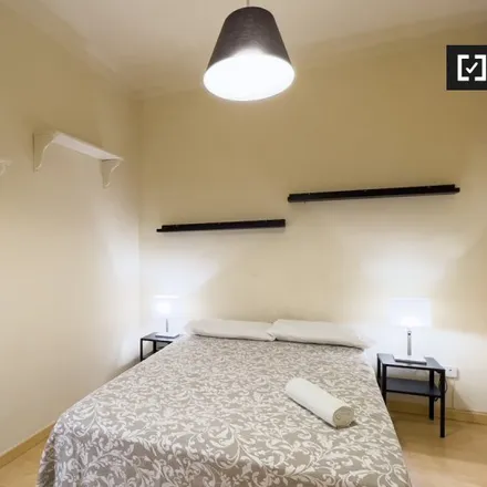 Rent this 4 bed room on Carrer de Còrsega in 575, 08037 Barcelona