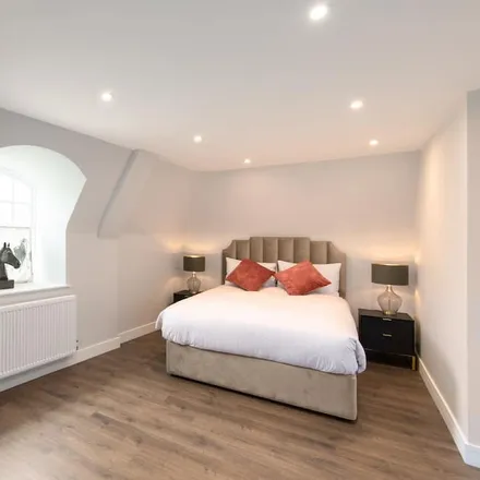 Rent this 2 bed apartment on London in NW8 8NH, United Kingdom