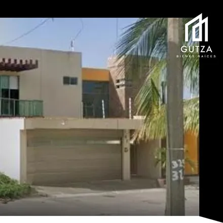 Buy this studio house on Calle David Alfaro Siqueiros in 96558 Coatzacoalcos, VER