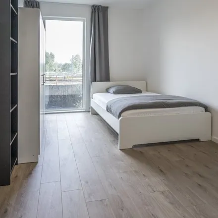 Rent this 3 bed room on Waterhoenpad in 1112 ZC Diemen, Netherlands