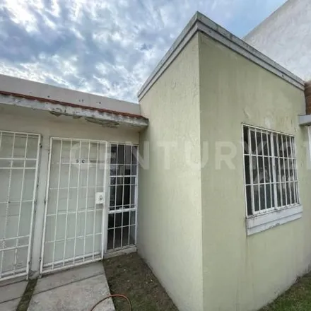 Buy this 2 bed house on unnamed road in 74160 Los Encinos, PUE