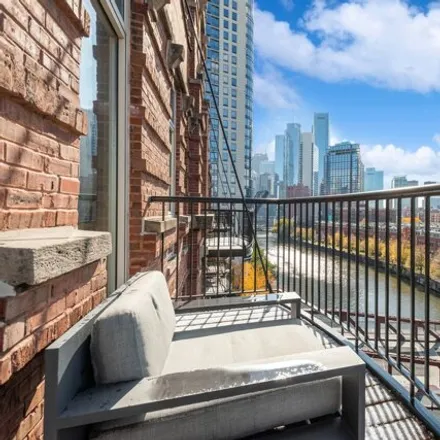 Image 4 - River Bank Lofts, 550 North Kingsbury Street, Chicago, IL 60654, USA - Condo for sale