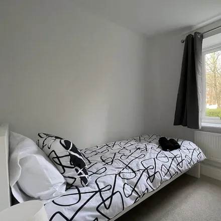 Image 4 - Sheffield, S2 5PE, United Kingdom - Apartment for rent