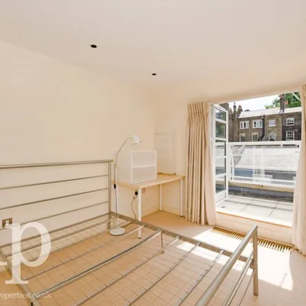 Image 3 - Decadence, 36 Store Street, London, WC1E 7DB, United Kingdom - Apartment for rent