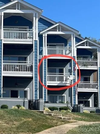 Buy this 2 bed condo on 892 Southwest Drive in Davidson, NC 28036