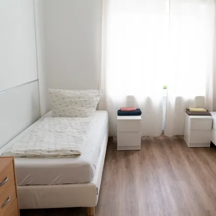 Rent this 4 bed apartment on Volksgartenstraße 125 in 41065 Mönchengladbach, Germany