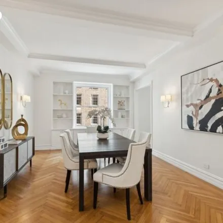 Image 3 - 2 East 98th Street, New York, NY 10029, USA - Apartment for sale