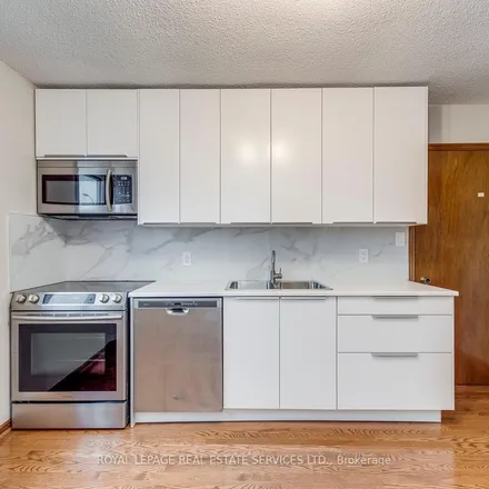 Image 9 - 3136 Fairfox Crescent, Mississauga, ON L4X 1L5, Canada - Apartment for rent