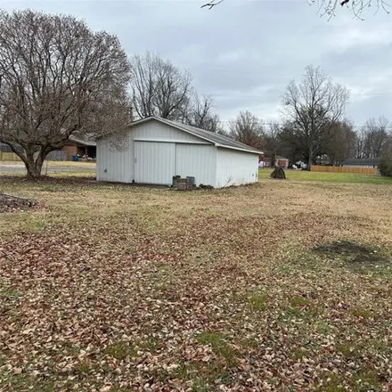 Image 2 - 357 West Byrd Avenue, Charleston, MO 63834, USA - House for sale