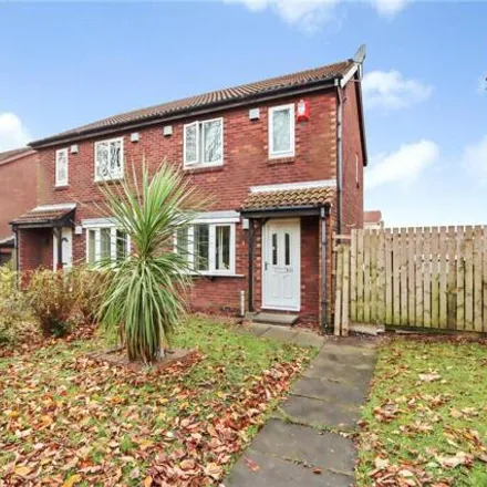 Buy this 3 bed duplex on Glamis Villas in Birtley, DH3 1JZ