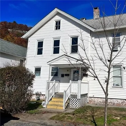 Rent this studio house on 18 Clark Street in City of Port Jervis, NY 12771