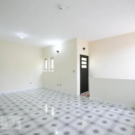 Rent this 3 bed house on Rua Colombo in Itaquera, São Paulo - SP
