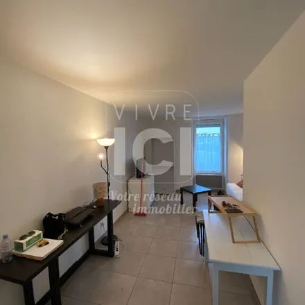 Image 2 - 7 bis Rue Jean Moulin, 44980 Sainte-Luce-sur-Loire, France - Apartment for rent