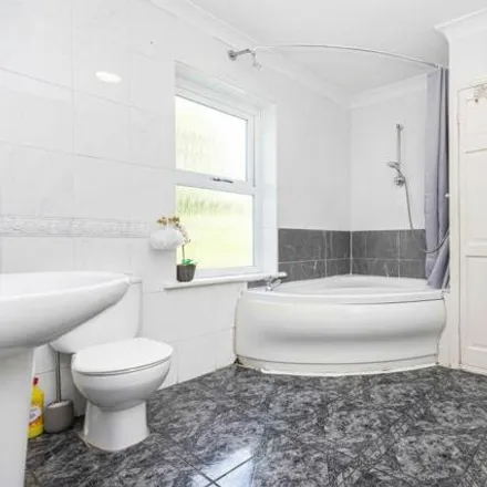 Image 9 - 32 Courthill Road, Bournemouth, Christchurch and Poole, BH14 0BU, United Kingdom - Duplex for sale