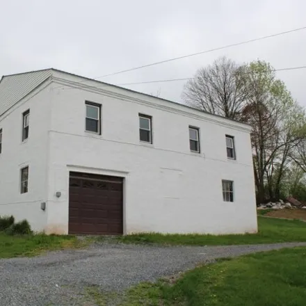 Image 2 - 1307 Kramer Mill Road, Brecknock Township, PA 17517, USA - House for rent