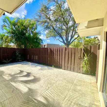 Image 4 - 2877 Southwest 22nd Circle, Delray Beach, FL 33445, USA - House for rent