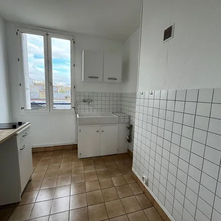 Image 4 - 14 Rue du Hoc, 76610 Le Havre, France - Apartment for rent