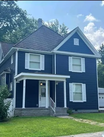 Buy this 4 bed house on 133 Belleview Avenue in Chillicothe, OH 45601