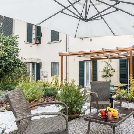 Rent this 4 bed apartment on Via dei Pilastri in 46, 50121 Florence FI