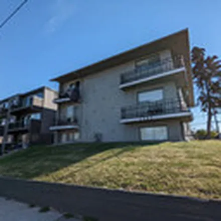 Image 2 - 1737 26 Avenue SW, Calgary, AB T2T 1C9, Canada - Apartment for rent