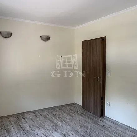 Rent this 2 bed apartment on Kistarcsa in Árpád vezér utca, 2143