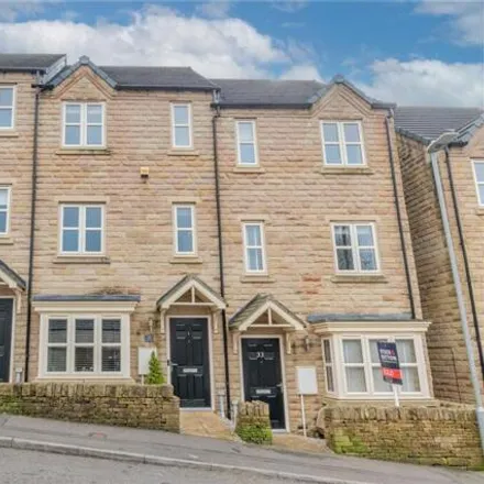 Buy this 3 bed townhouse on Waingate in Linthwaite, HD7 5NU
