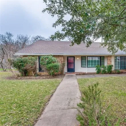 Buy this 4 bed house on 1105 Charles St in Weatherford, Texas