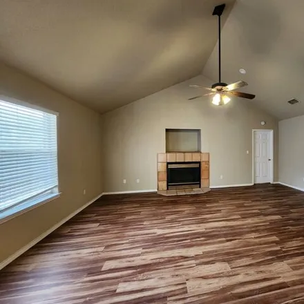 Image 3 - 1200 N Walnut Ave Apt 1, New Braunfels, Texas, 78130 - Apartment for rent