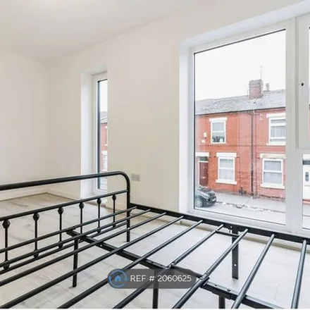 Image 2 - Iceland Street, Eccles, M6 5QH, United Kingdom - Townhouse for rent