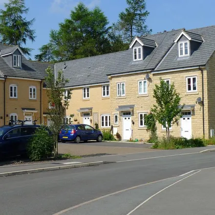 Rent this 2 bed apartment on Otterhole Close in Burbage, SK17 6DX