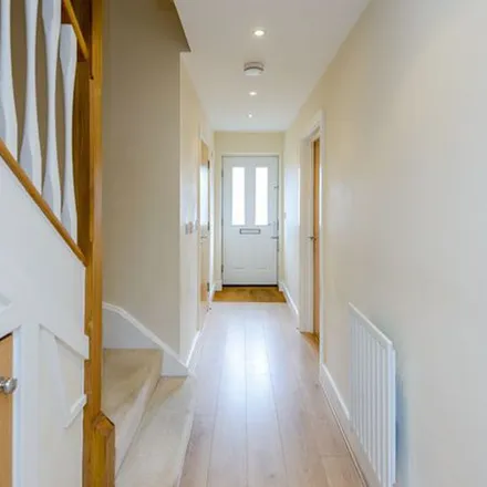 Rent this 4 bed apartment on Fox Hollow in Walton-on-Thames, KT12 3BG