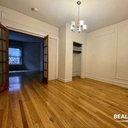 Rent this 1 bed apartment on 1317 Oak Avenue