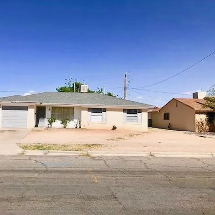 Rent this 3 bed house on 3340 Limerick Road in El Paso, TX 79925