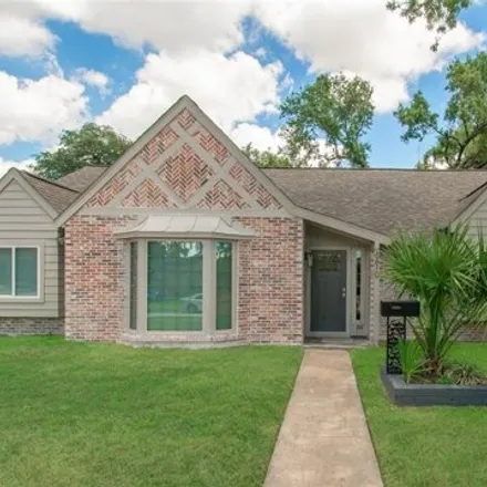 Rent this 3 bed house on 6810 Northampton Way in Houston, Texas