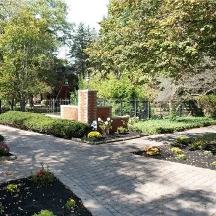 Image 2 - 2768 Lee Road, Shaker Heights, OH 44120, USA - House for sale