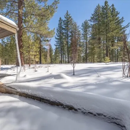 Image 3 - Henness Road, Truckee, CA 96161, USA - House for sale