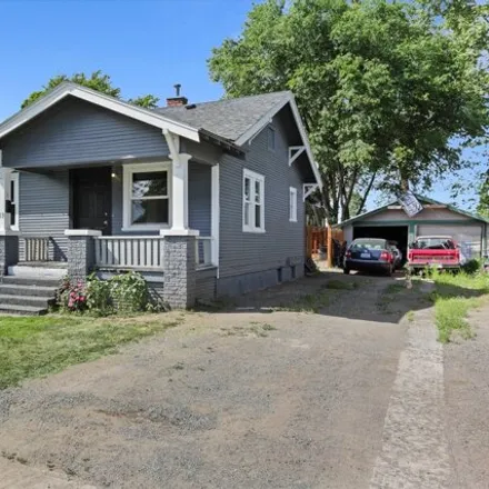 Buy this 2 bed house on Peach Street in Yakima, WA 98903