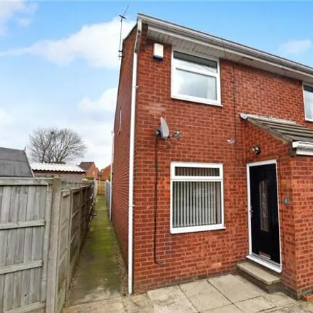 Rent this 2 bed townhouse on Richmond Close in Morley, LS27 0RL