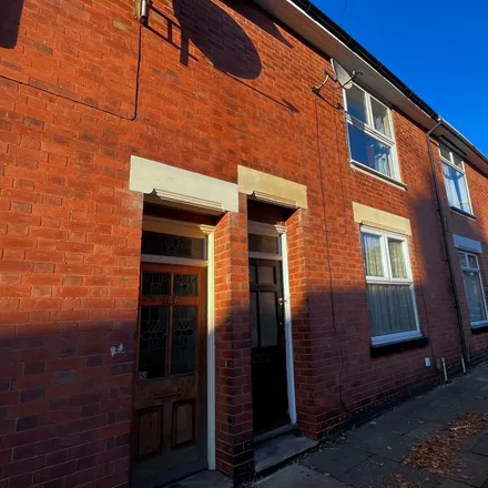 Rent this 4 bed townhouse on Howard Road in Leicester, LE2 1XJ