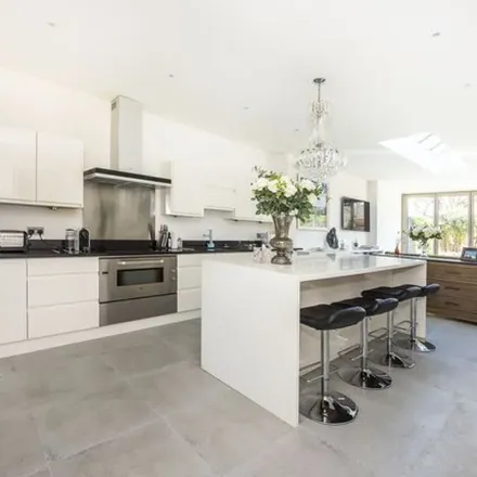 Image 7 - 39-41 Townshend Road, London, TW9 1XH, United Kingdom - Townhouse for rent