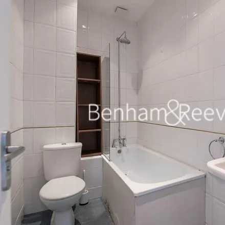 Image 4 - 16 Queen's Gate Place, London, SW7 5JN, United Kingdom - Apartment for rent