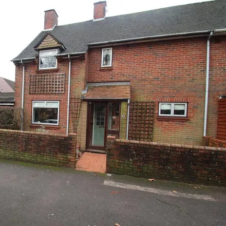 Rent this 3 bed duplex on Norden Close in Basingstoke, RG21 5PS