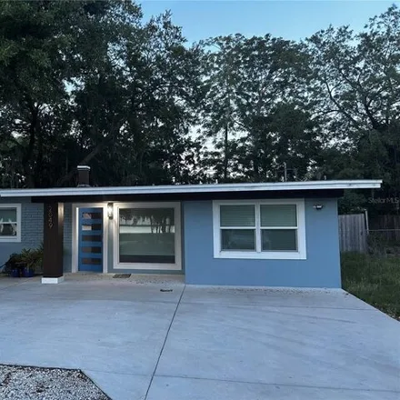 Rent this 3 bed house on 2049 Lakeshore Drive in Clermont, FL 34711