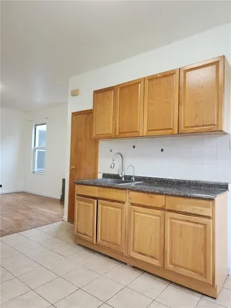 Rent this 4 bed townhouse on 45 Hinsdale Street in New York, NY 11207