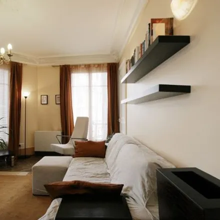 Image 3 - 38 Rue Simart, 75018 Paris, France - Apartment for rent