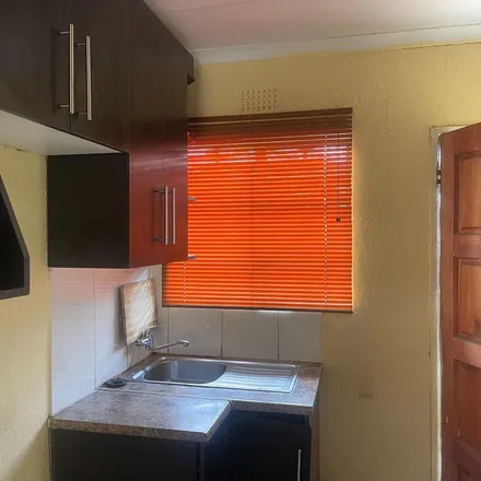 Image 3 - Geluksdal Road, Labore, Gauteng, 1550, South Africa - Apartment for rent