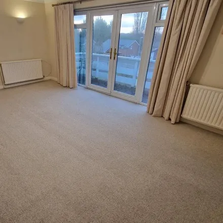 Image 3 - Meadow Ridge, Stafford, ST17 4PH, United Kingdom - House for rent