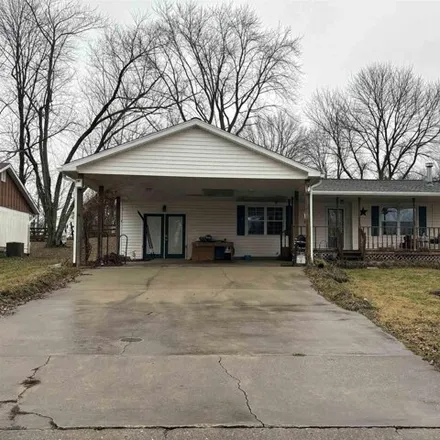 Buy this 3 bed house on 102 Cherokee Drive in Vienna, IL 62995